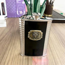 Cantil Em Couro E Inox Frasco Garrafa Whiskeira Bolso Luxo Cor Marrom Cantil revestido em couro ecológico