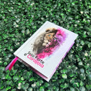 Mini Bíblia Feminina Infantil De Bolsa Com Índice Letra Pequena Arc Leão Seja Forte E Corajosa Jovem Fé