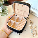 Mini Porta Jóias de Couro Preto S-GULL