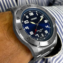 Relógio de pulso Orient MBSS1155A com corria de aço inoxidável cor prata fondo azul-escuro